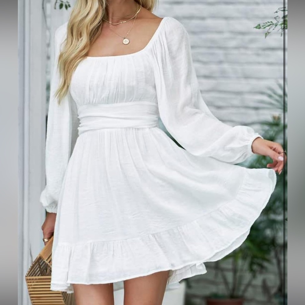 Long Sleeve Open Back White Chiffon Graduation Dress